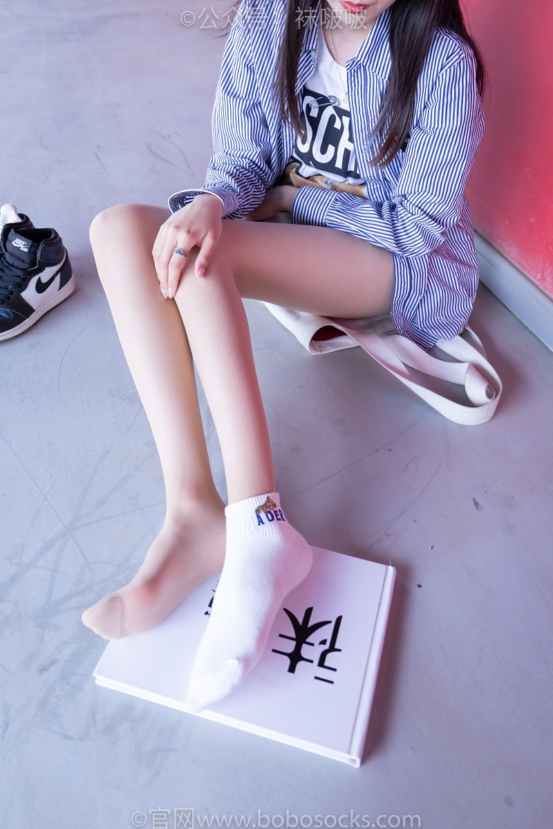 [袜啵啵] 011期：稚予- AJ、白色短棉袜、肉丝（脚尖加固款）常规加长版