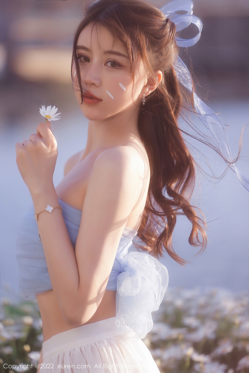 《[XIUREN秀人网] 2022.04.19 NO.4888 tina_甜仔 性感写真》作品图