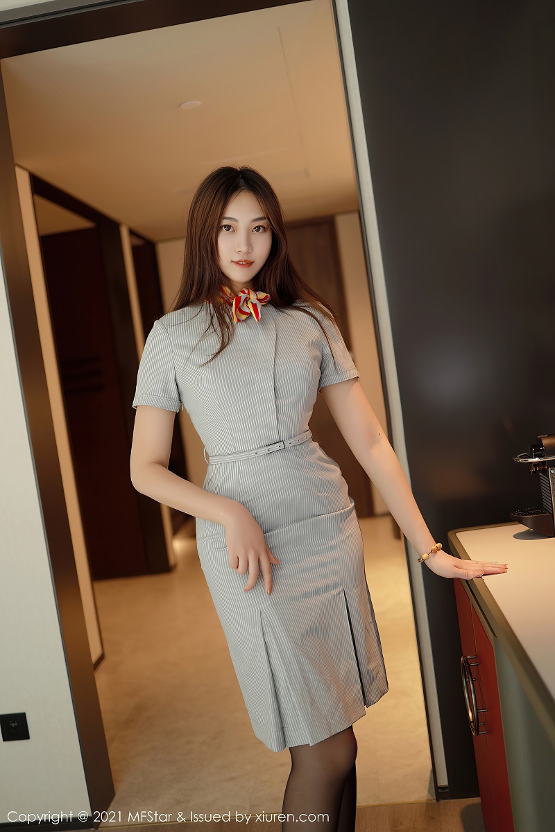 [MFStar模范学院] 2021.02.04 VOL.454 郑颖姗 性感职业装与蕾丝吊袜系列