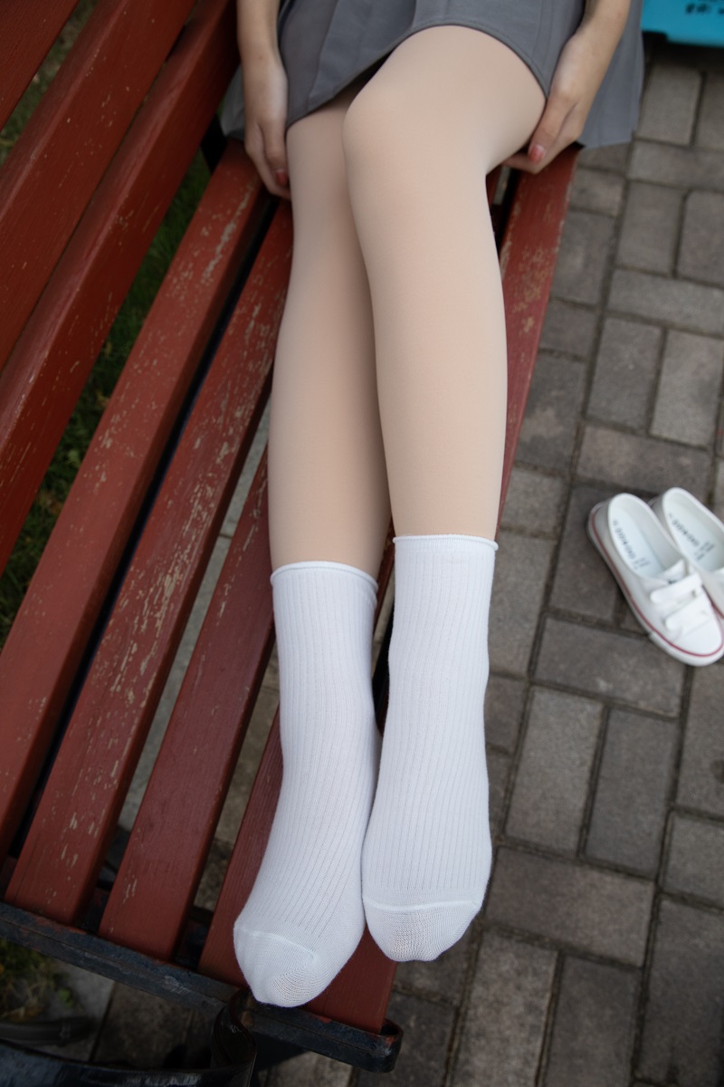 [物恋传媒] NO.551 小凌-梦舞