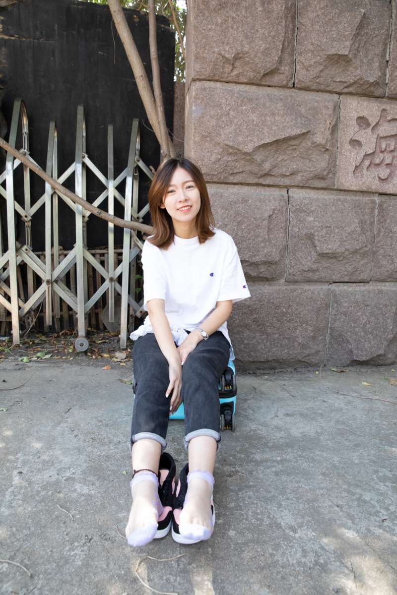 [物恋传媒] NO.766 婷婷-东篱南山（AJ、布鞋、水晶袜、裸足）