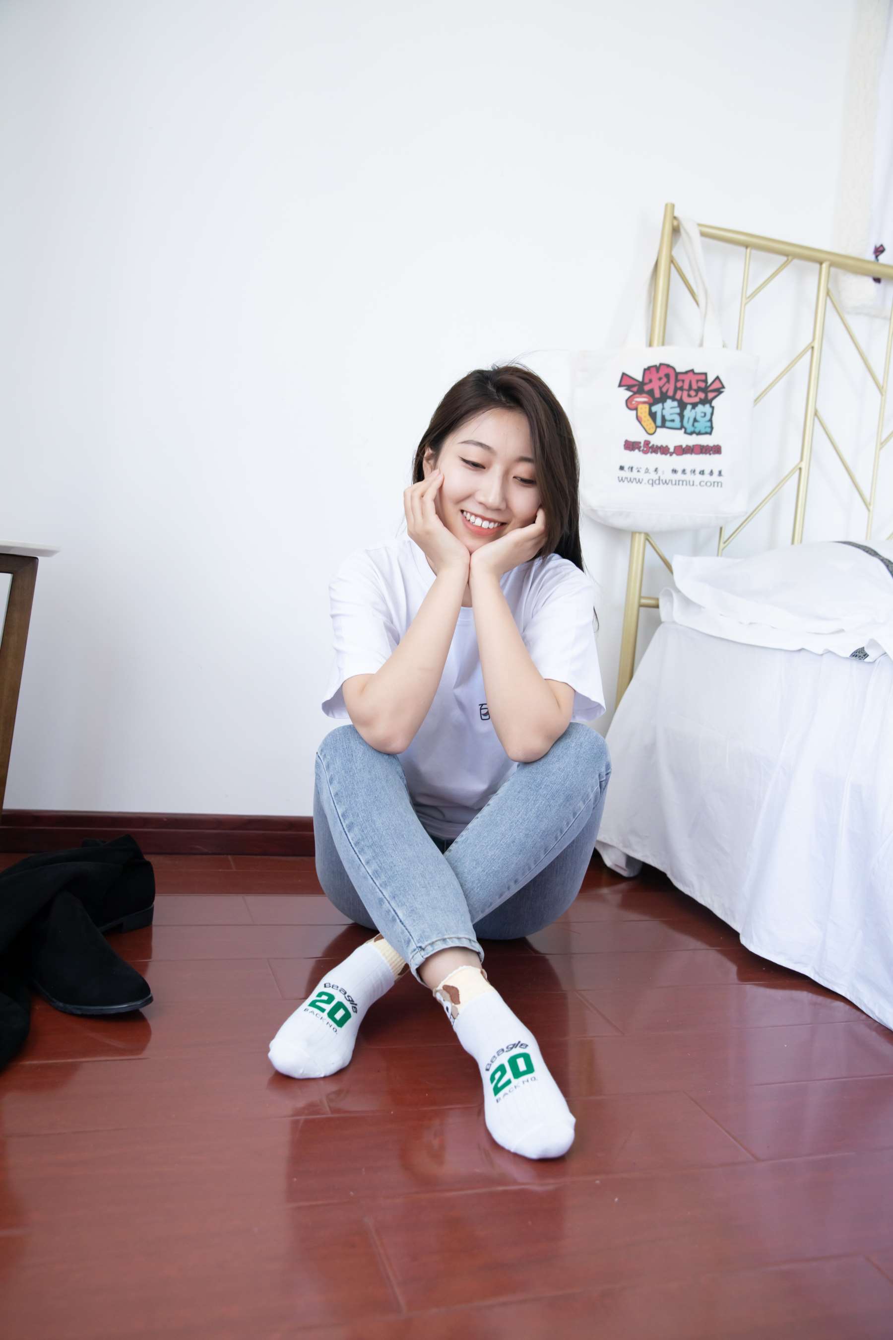 [物恋传媒] NO.792 雅梦-夏意甜