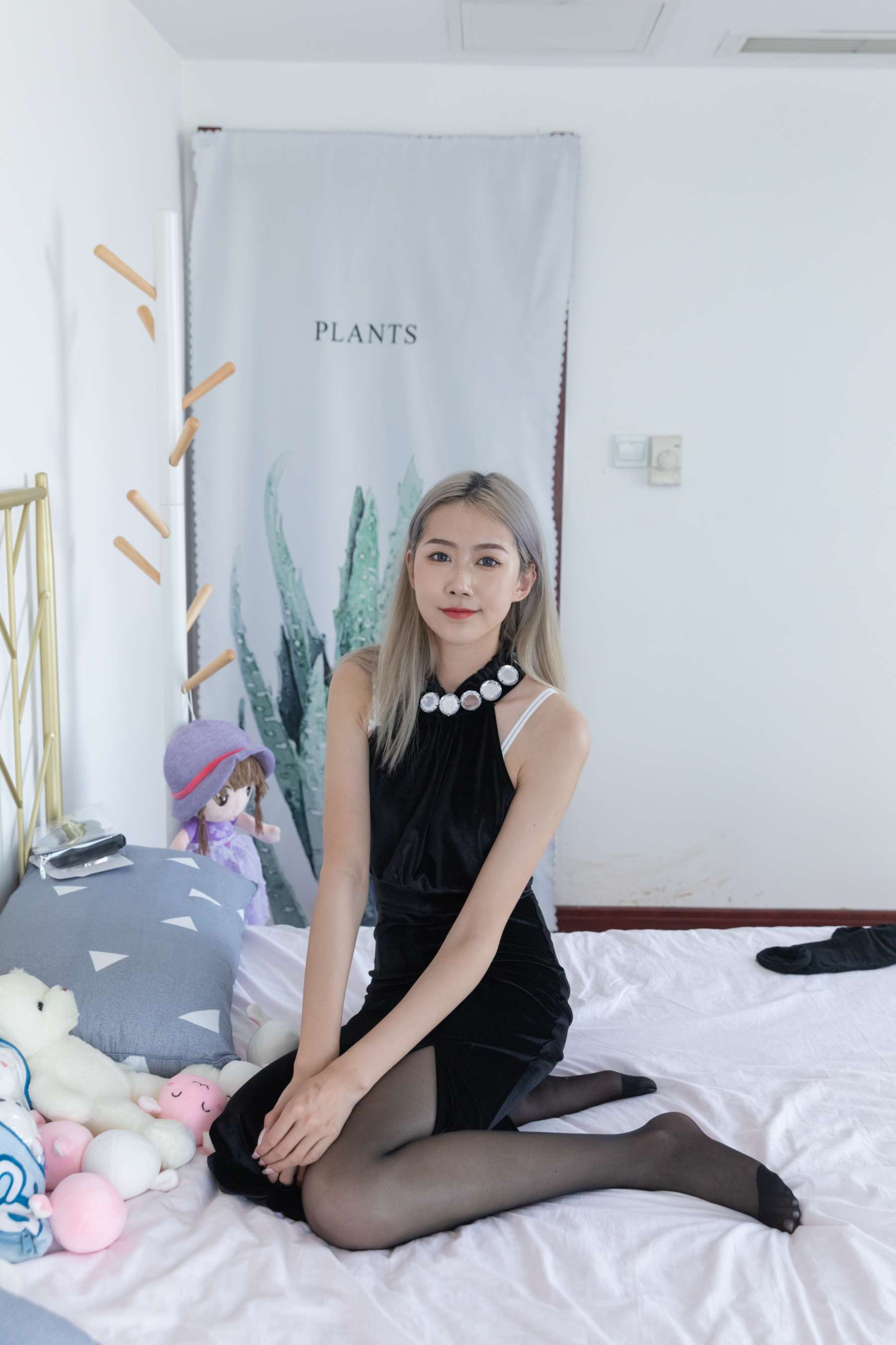 [物恋传媒] NO.811 小鹿-竹林梦