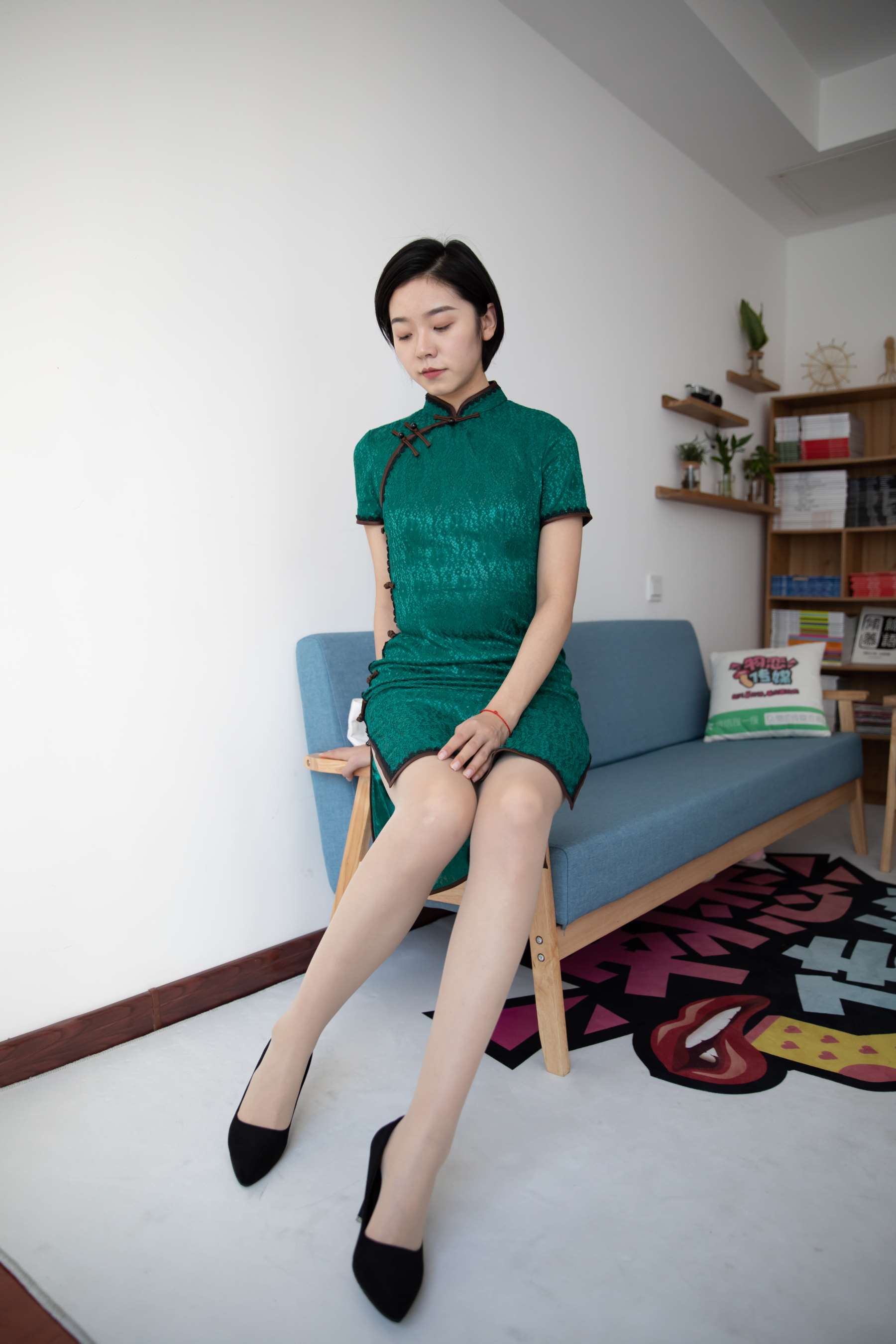 [物恋传媒] NO.823 小飞-知己一杯酒