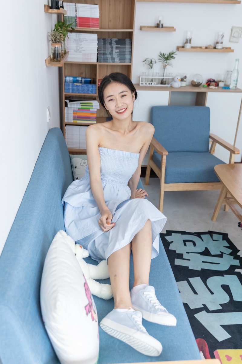 [物恋传媒] NO.842 菜菜-真水无香