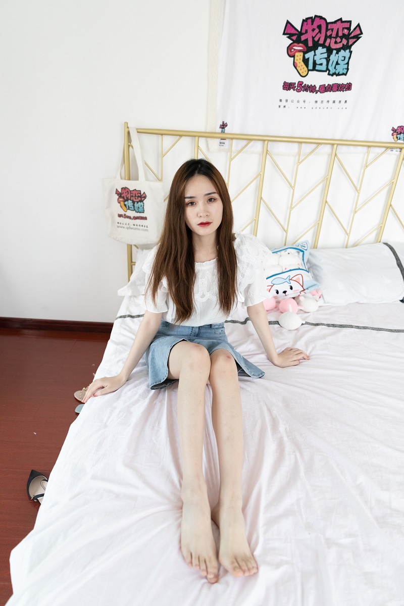 [物恋传媒] NO.846 草莓-池水阡陌