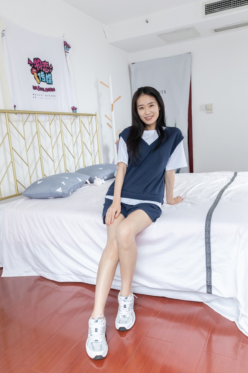 [物恋传媒] NO.857 菜菜-春花秋月何时了