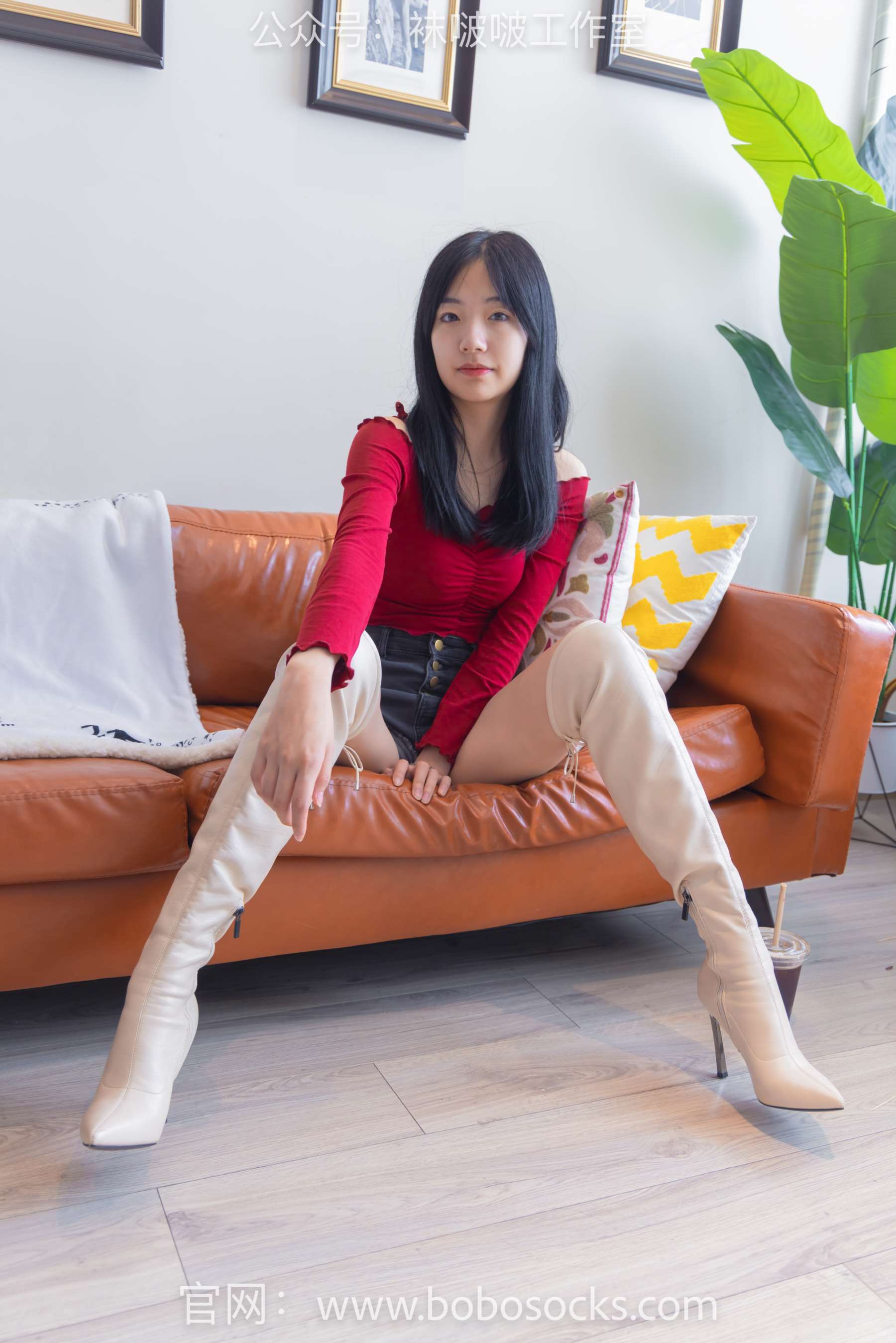 [BoBoSocks袜啵啵] 120期：小甜豆-高跟长靴、白棉袜、裸足[170P+1V／6.92GB]