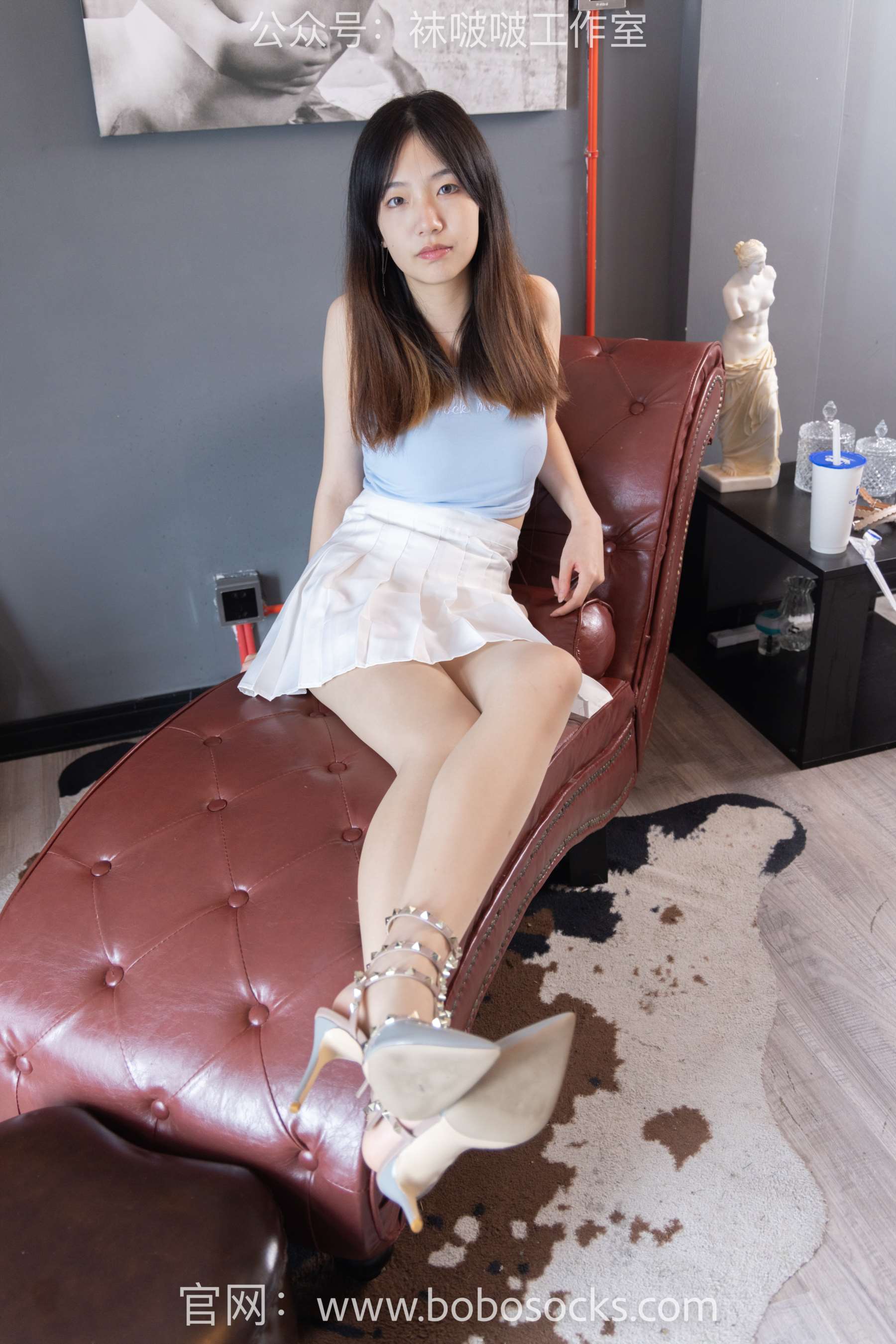 [BoBoSocks袜啵啵]126期：小甜豆-华伦天奴高跟鞋、肉丝[141P+1V／6.28GB]