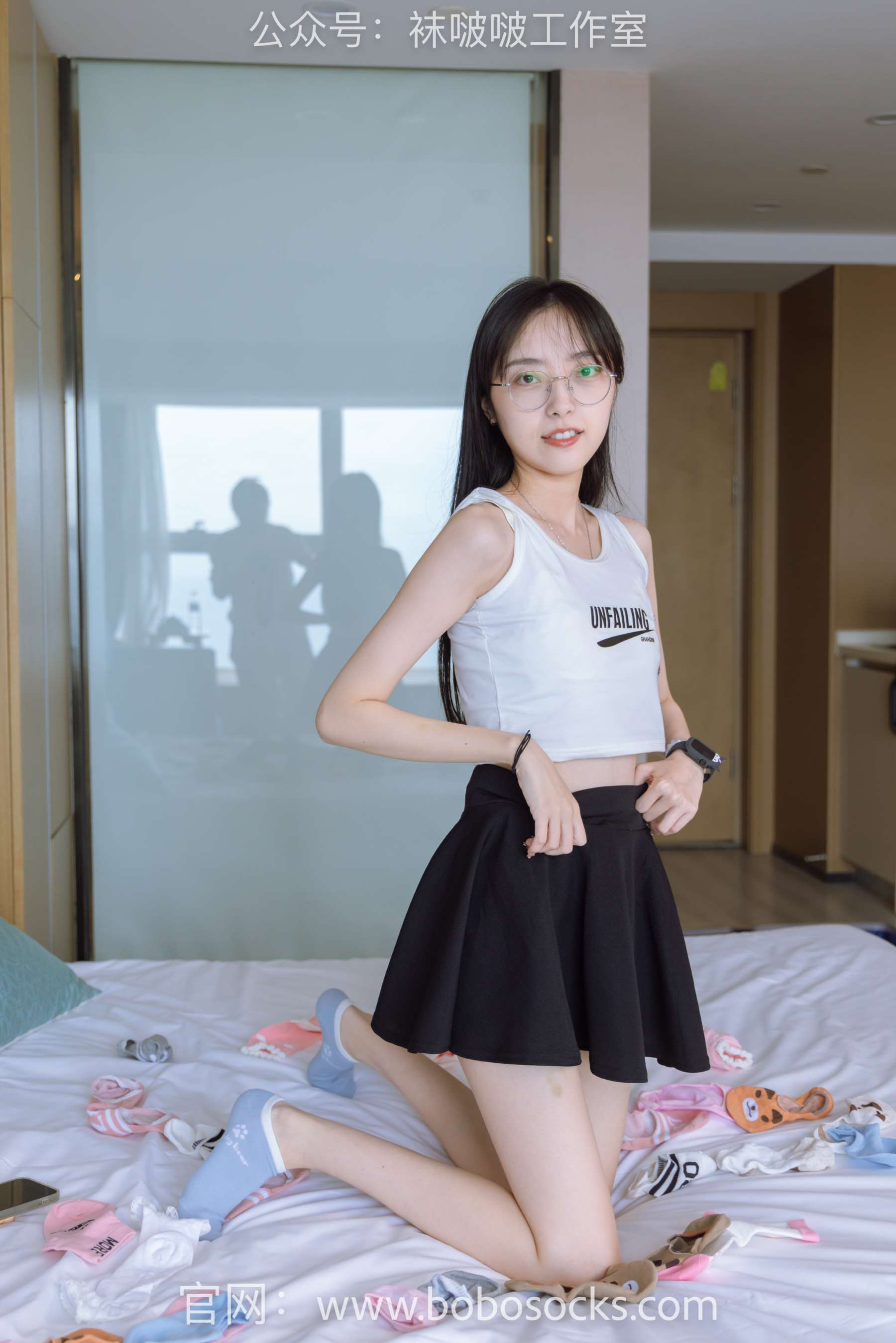 [BoBoSocks袜啵啵]127期：稚予-麦昆板鞋、两双自然穿旧棉袜、裸足 [139P+1V／5.64GB]