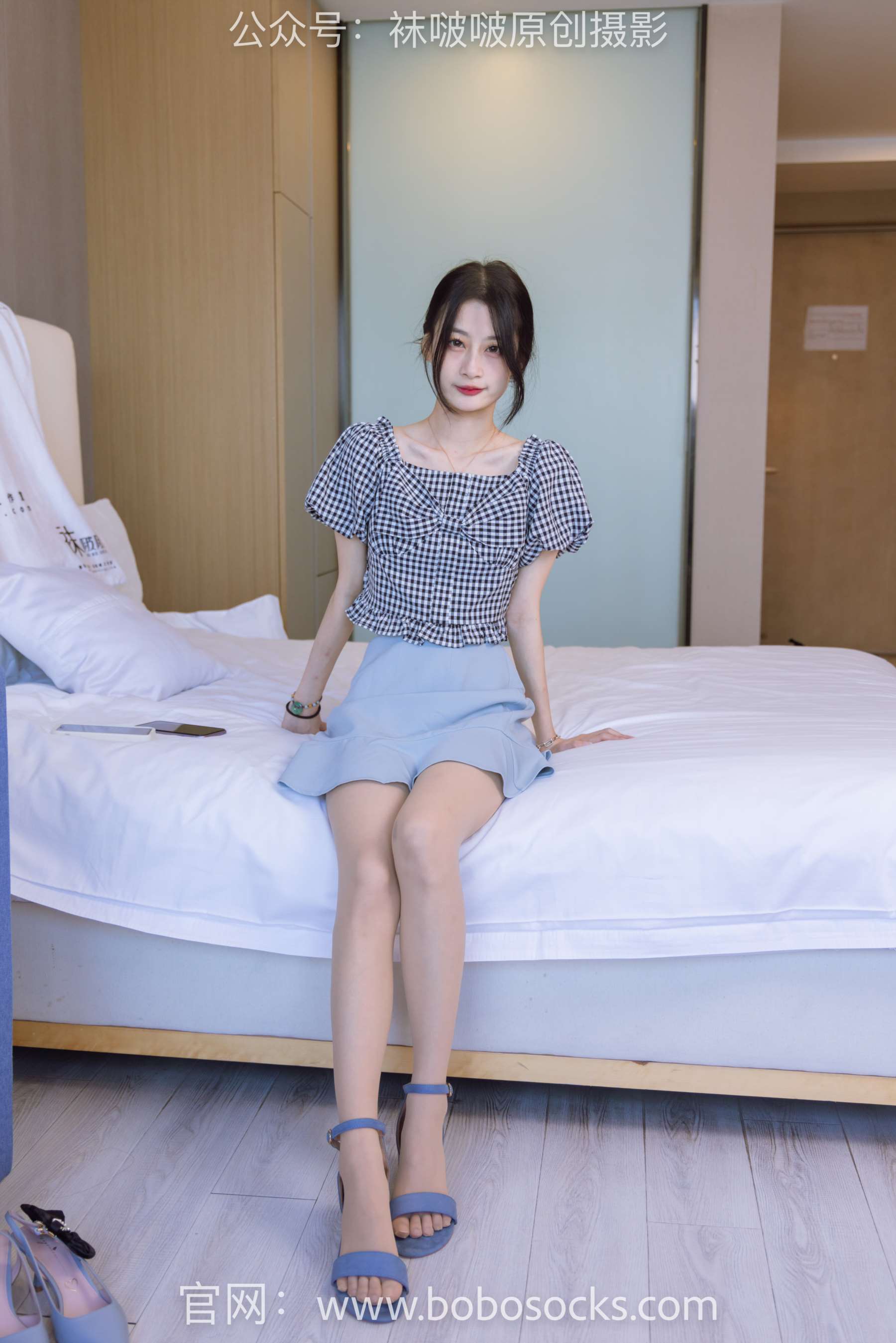 [BoBoSocks袜啵啵]131期：苏苏-两双高跟鞋、黑丝[140P+1V／5.90GB]