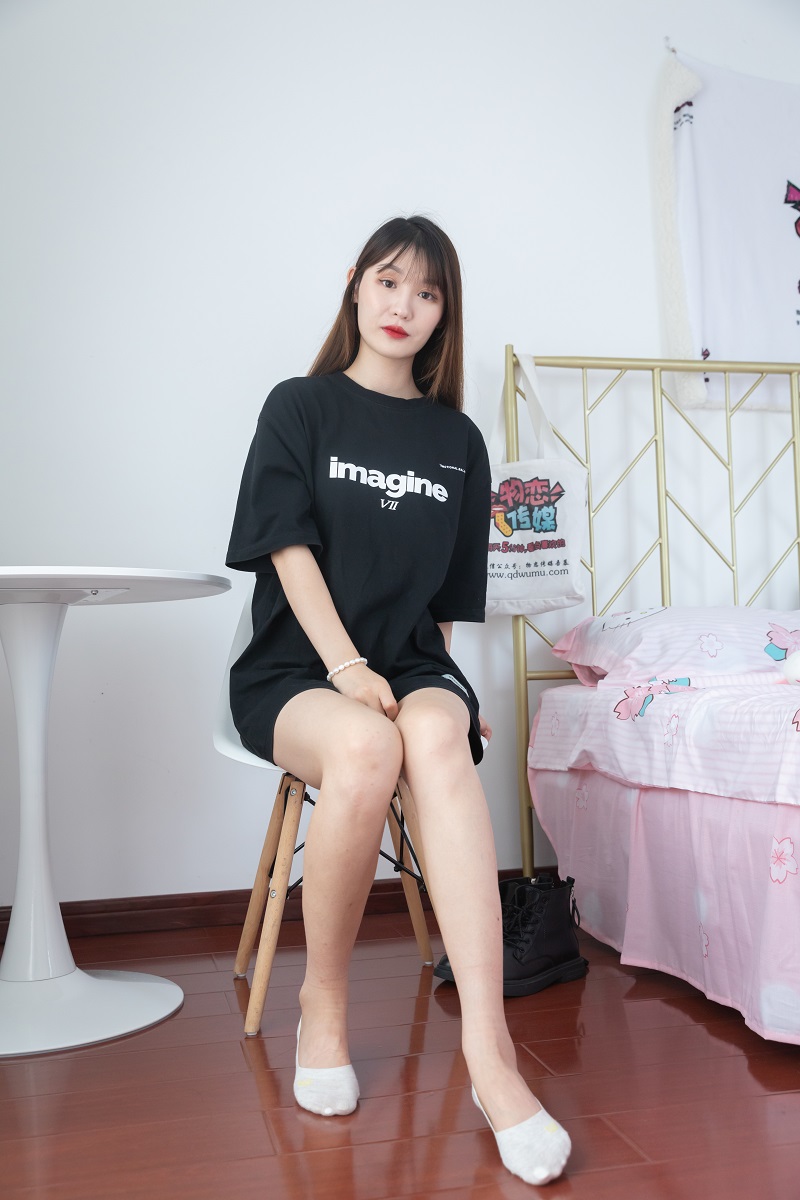 [物恋传媒] NO.896 琪琪-情遮风雨