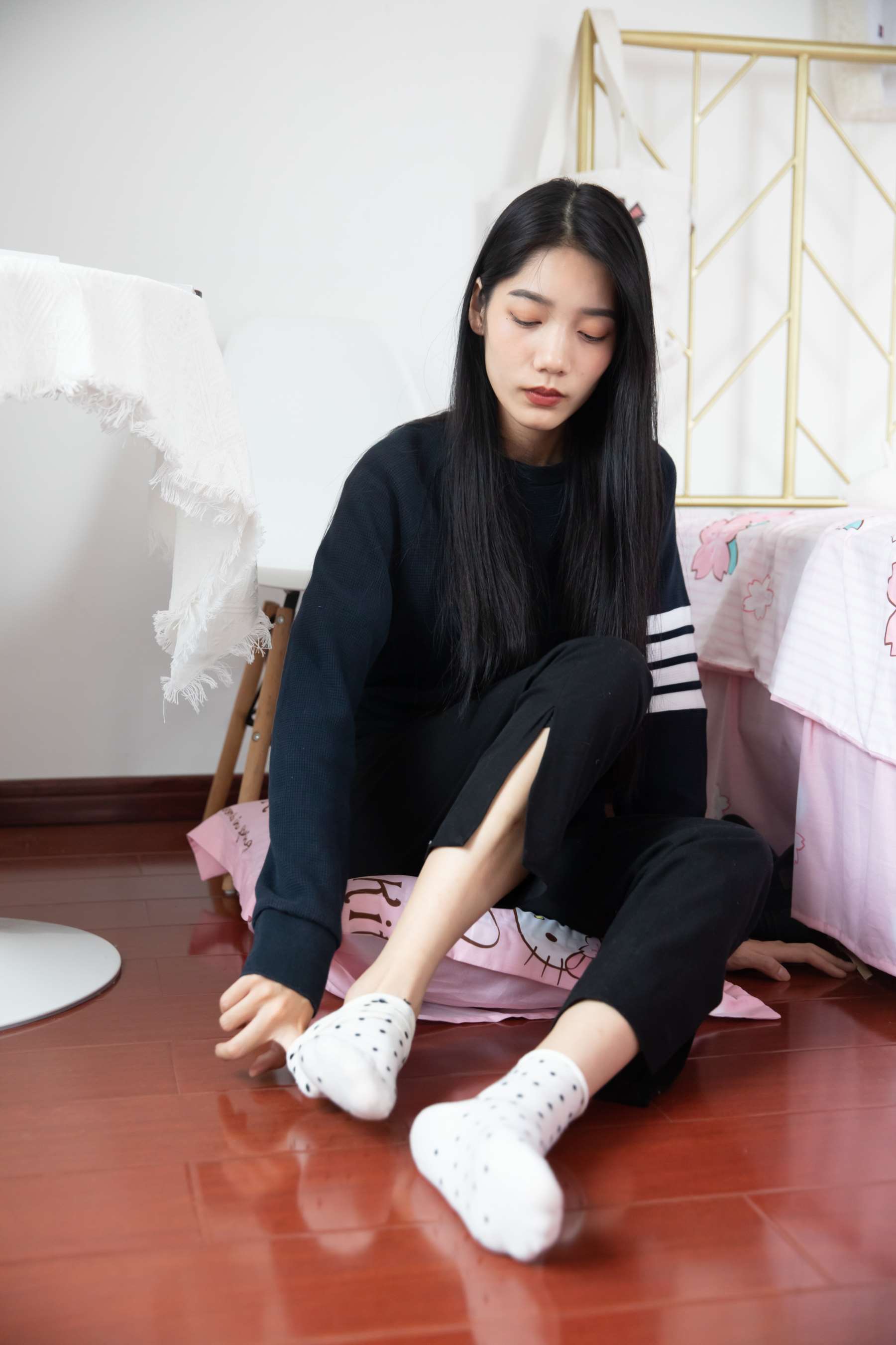 [物恋传媒] NO.909 蕾蕾-黑色玫瑰