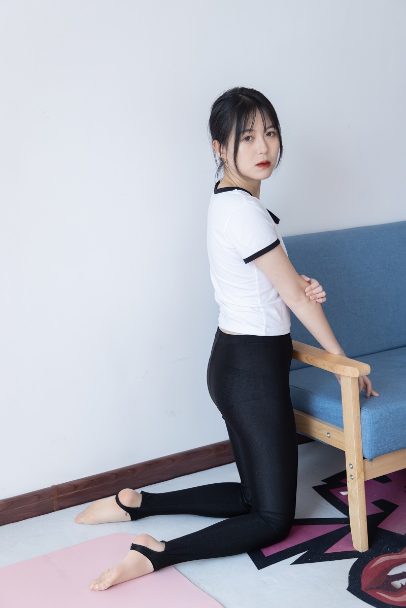 [物恋传媒] NO.949 冰冰-紫叶草