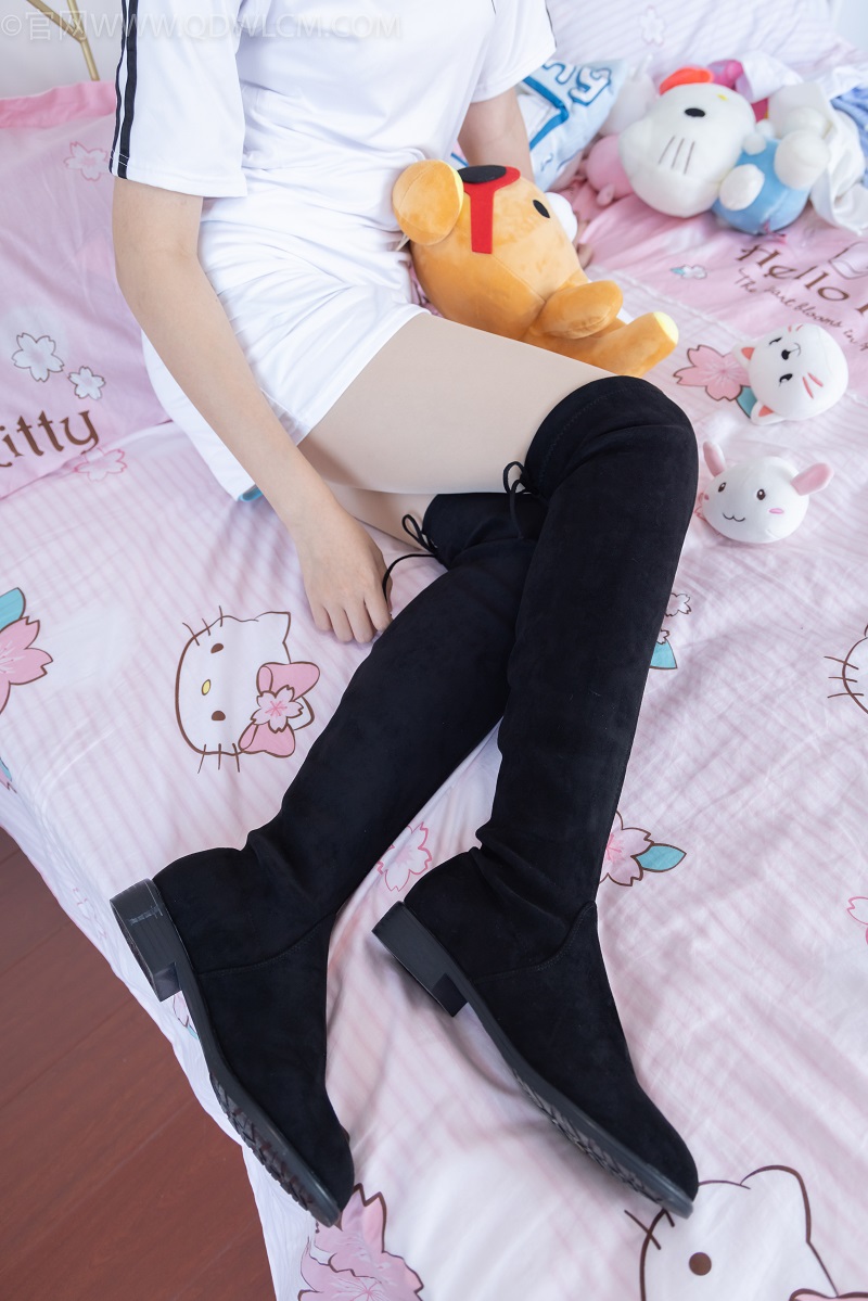 [物恋传媒] NO.954 小敏-花的色彩