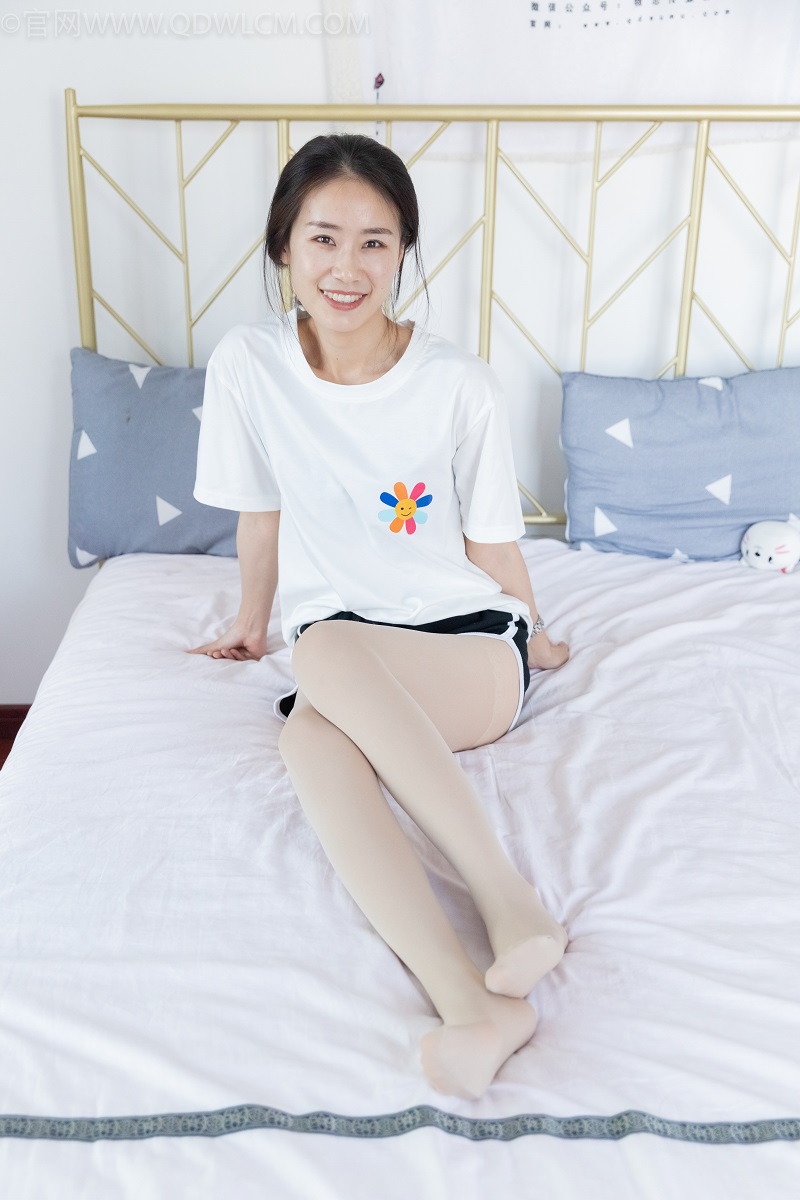 [物恋传媒] NO.971 菜菜-夜雪