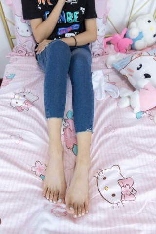 [物恋传媒] NO.981 elise-与月独白