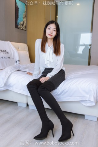 [BoBoSocks袜啵啵] 158期 小甜豆-高跟长靴、白棉袜、裸足