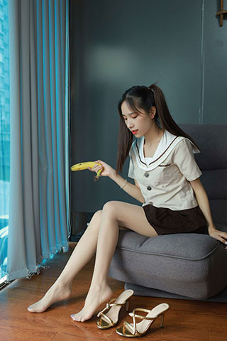 美子《香蕉少女》