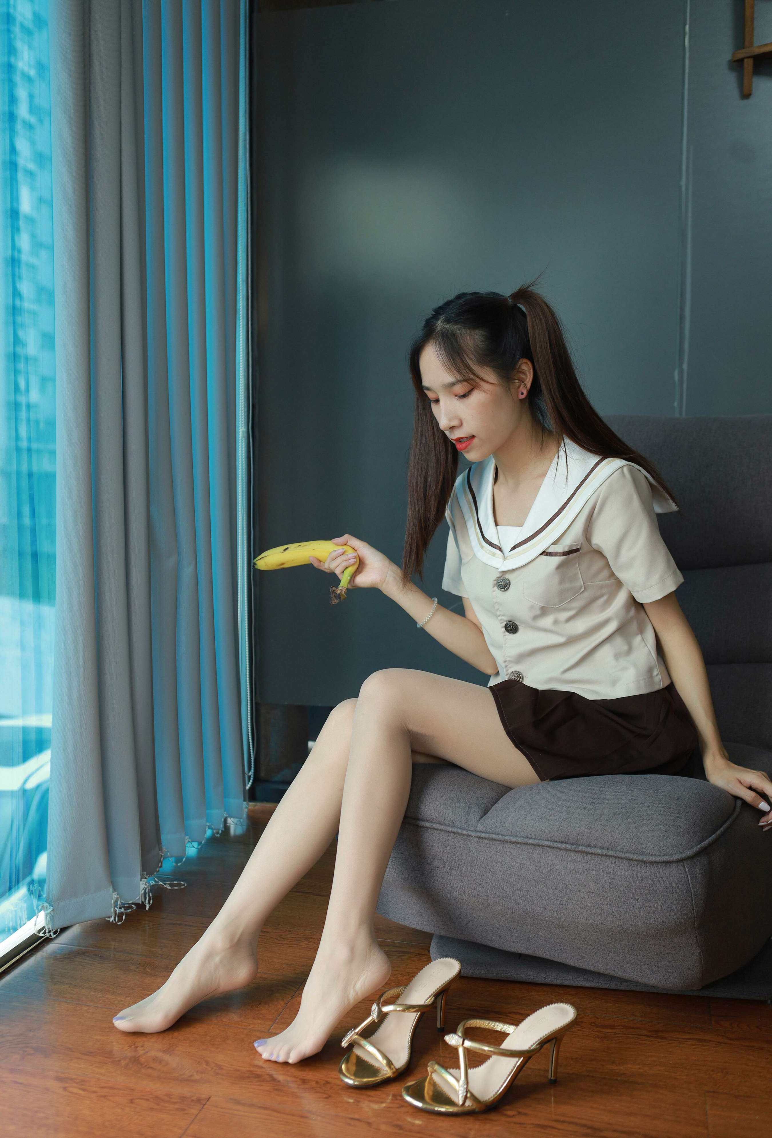 美子《香蕉少女》
