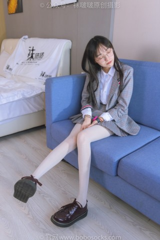 [BoBoSocks袜啵啵] 202期 稚予-皮鞋、白色蕾丝丝袜、ol风