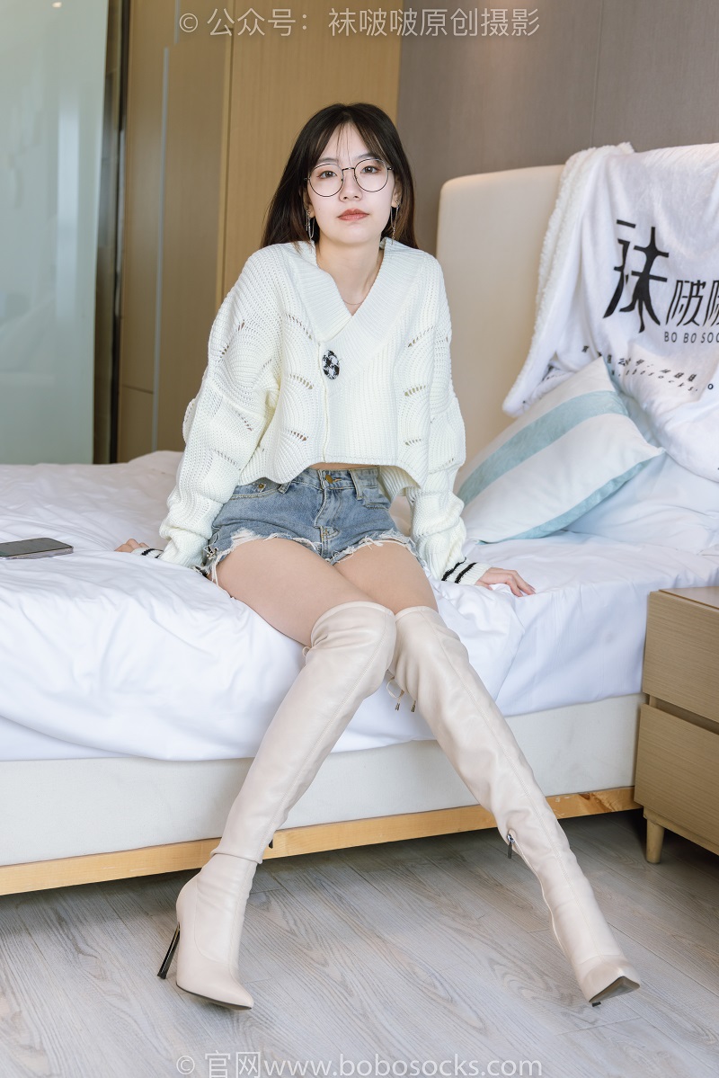 [BoBoSocks袜啵啵] 222期 小甜豆-长靴（比重偏多）、白棉袜、裸足