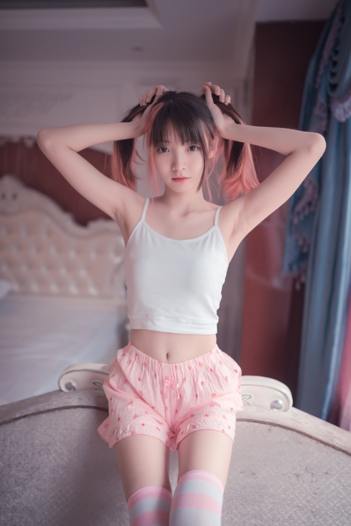 风之领域精品写真@No.025 粉嫩的妹字 [50P/217MB]