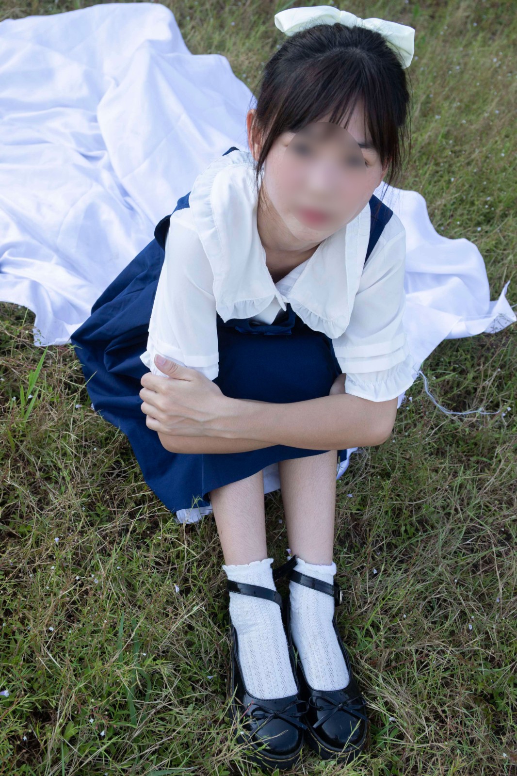 仙女静儿游山玩水全纪录，脱鞋秀脚丫
