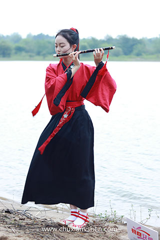 [初夏女神]055期 双双、点点~《剑侠情缘》天然湖泊诉说江湖情(带视频)【168P+1V/6.34G】