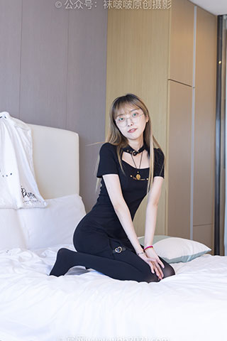 [袜啵啵] 270期 稚予-高跟鞋、皮鞋、厚黑丝、黑色大腿棉袜(带视频)【150P+1V/5.54G】