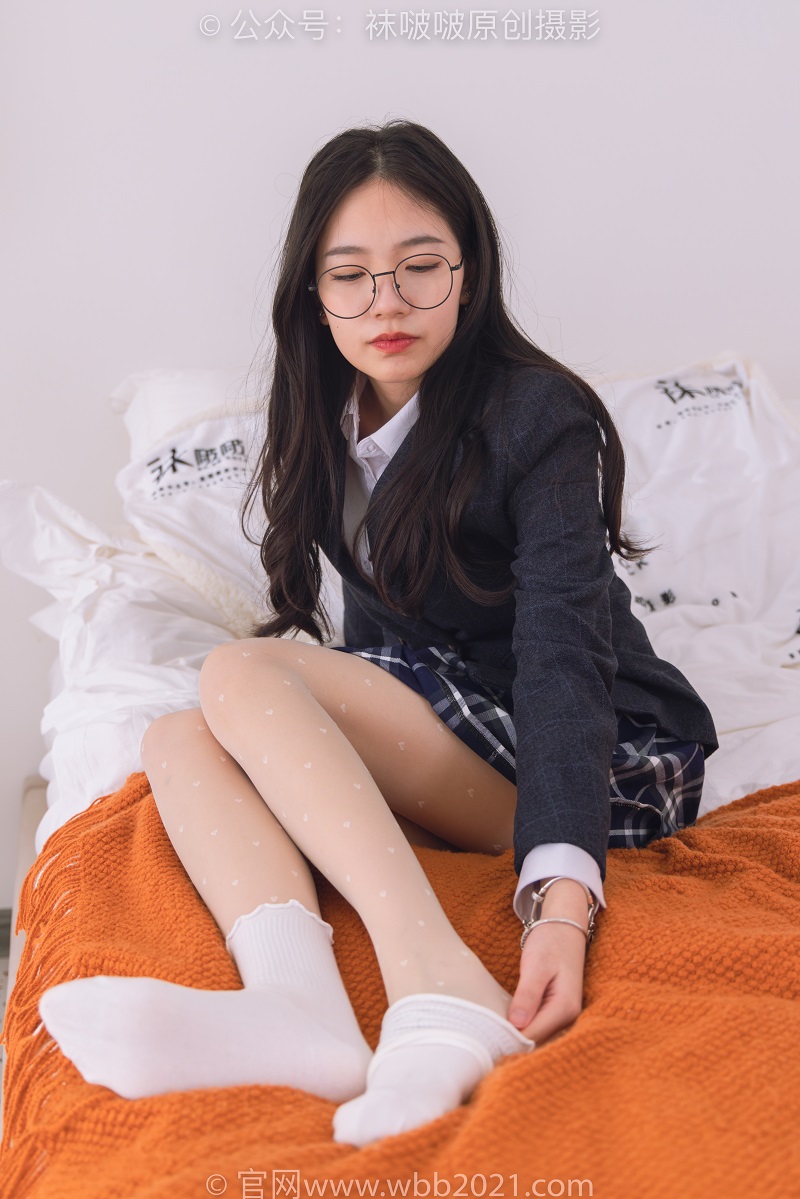 [BoBoSocks袜啵啵] 284期 小甜豆-短靴、皮鞋、两双白棉袜、油亮黑丝、爱心印花白丝