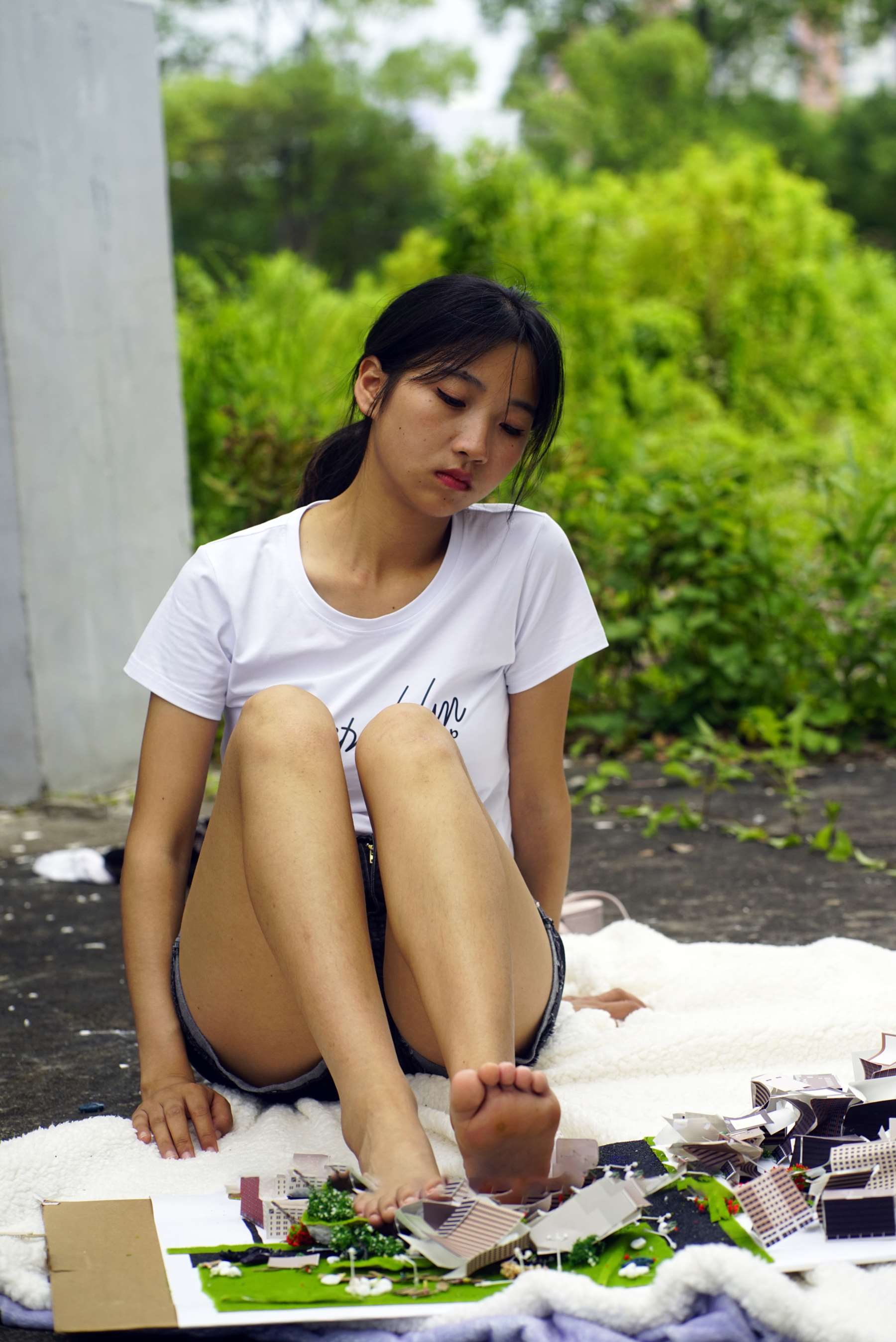 [初夏女神]070期 点点~【误入小人国】乘坐时光机不知误入了小人国(带视频)