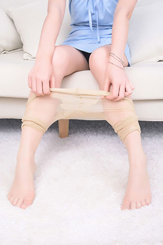 冰冰 吊带裙の肉丝脚丫