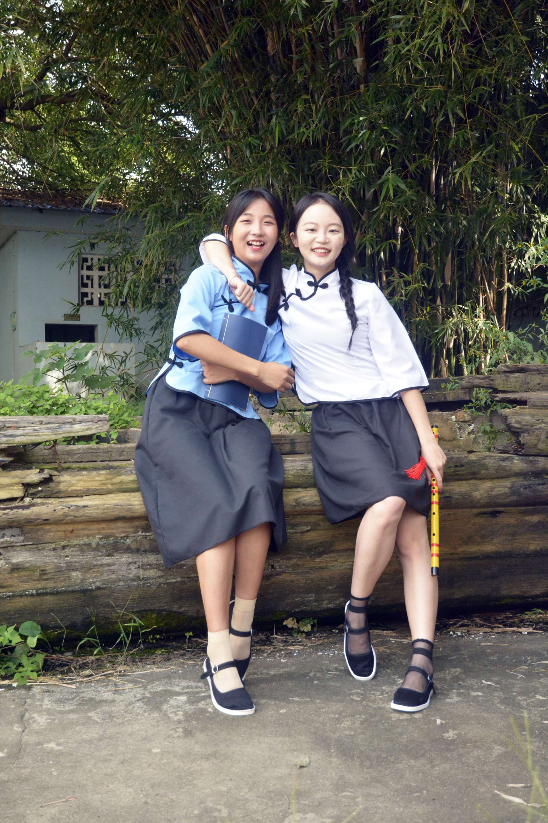 [初夏女神]090期 点点、双双~【民国姐妹】两姐妹为了一双布鞋争的不可开交