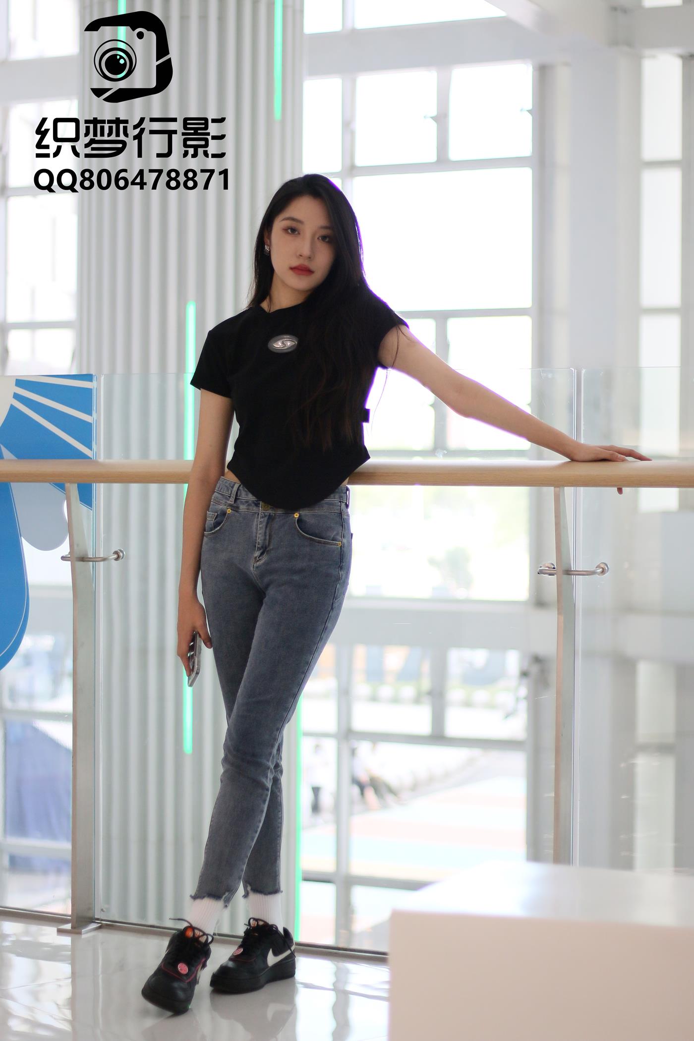 [织梦映像]新刊019-大家闺秀大美女白袜裸足