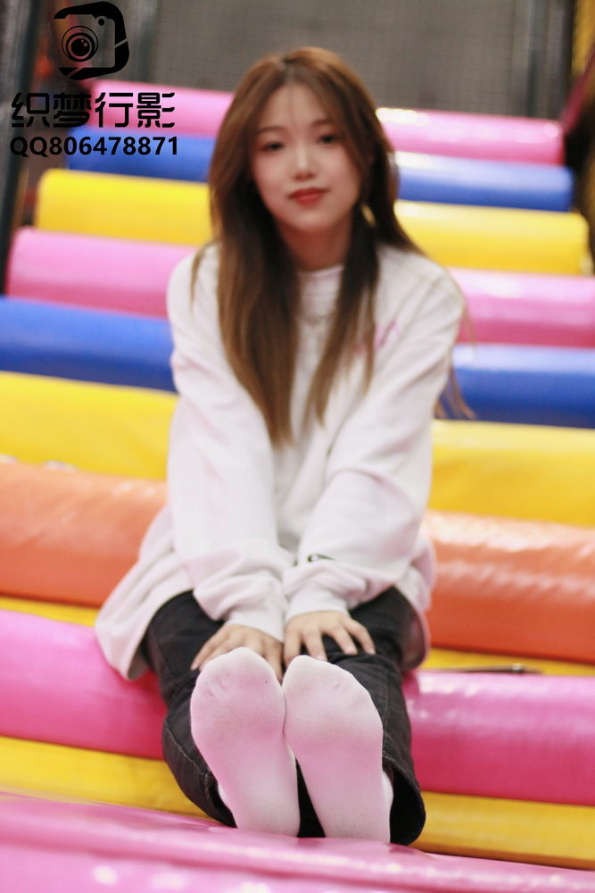 [织梦映像]新刊027-蹦床乐园-似曾相识燕归来