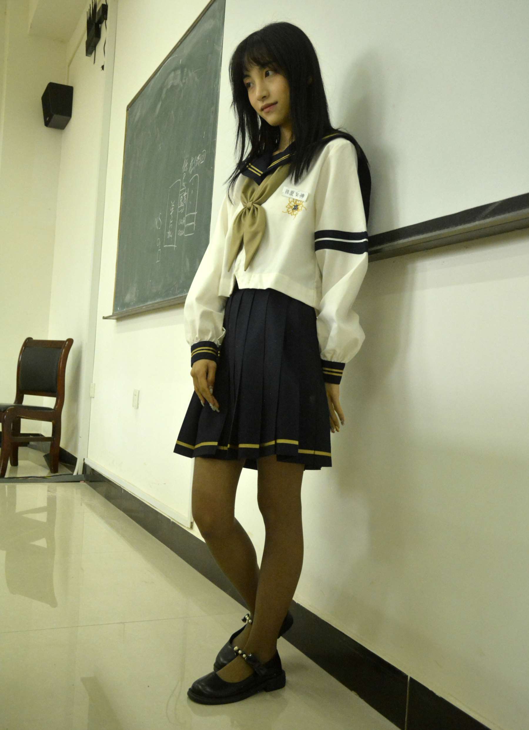 [初夏女神]112期 柒柒~【海军服】不就是一套海军服吗？你要给我配个咖啡袜子呐