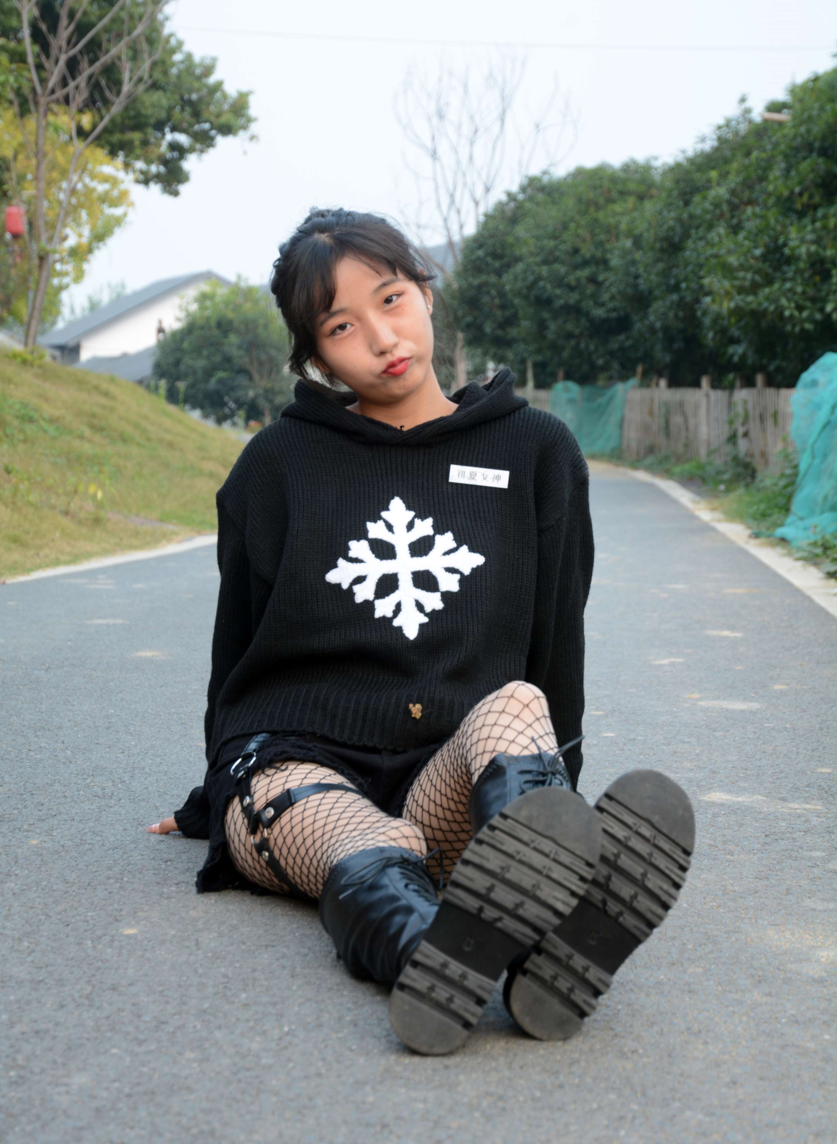 [初夏女神]116期 点点~【时尚村姑】话说今天给我安排一套时尚装去村里拍