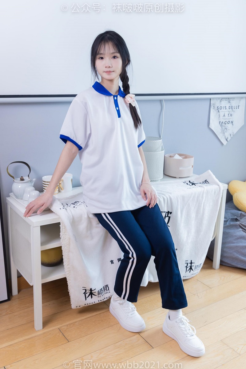 [BoBoSocks袜啵啵] 366期 甜甜圈-三双板鞋、白棉袜、短白丝