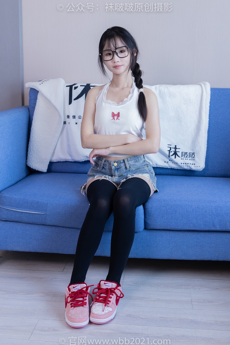 [BoBoSocks袜啵啵] 390期 甜甜圈-板鞋,厚黑丝大腿袜,厚白丝大腿袜