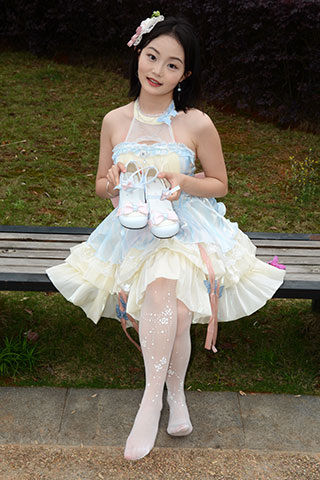 [初夏女神]204期 双双~【杜鹃仙子】我也请战杜鹃花合拍，不过我稍微穿得可爱一丢丢啦