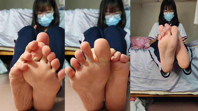 职中生宿舍自拍运动后的原味棉袜の裸足