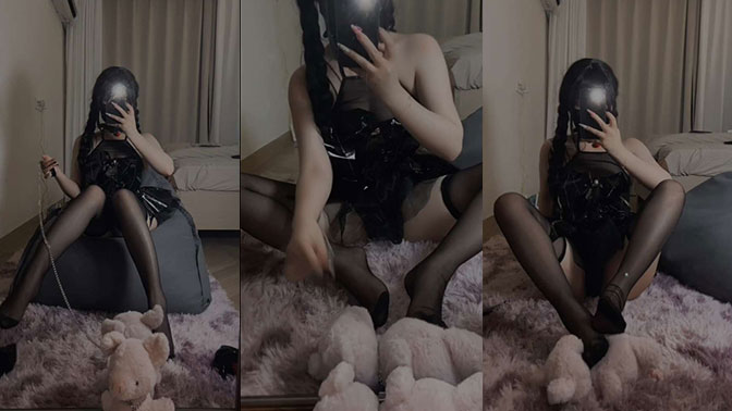 少女黑丝玩熊熊