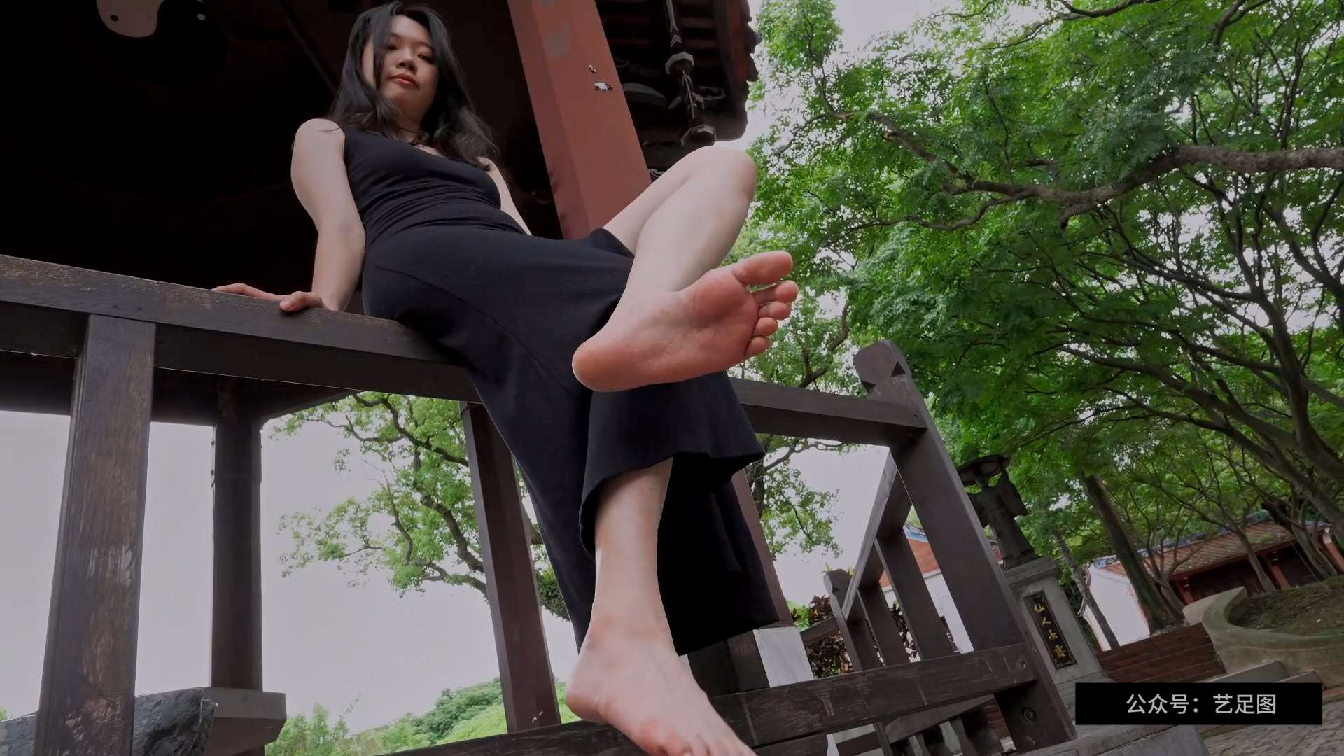 Mona的極致希臘美趾特寫