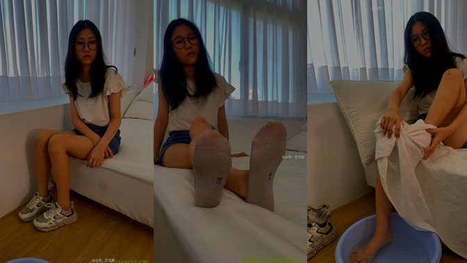 Lily 裸足,腳底,腳趾,人字拖 竖屏