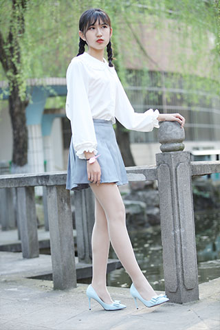 [奈丝]049-清纯呆萌的学妹-小橙子（无水印）【56P/486M】