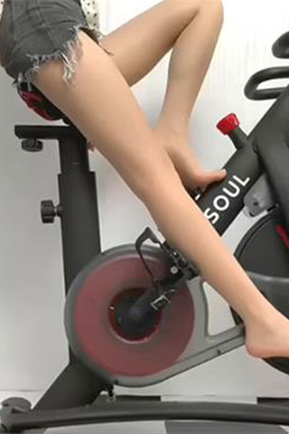 【iess秀 040】芊芊超可爱的玉足极品美腿丝袜【6min/49M】