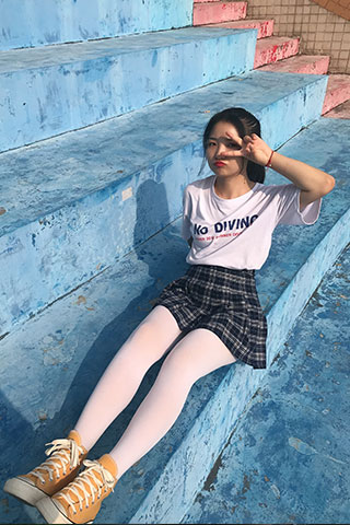 [街拍丝足]007-操场散拍合集【92P/66M】