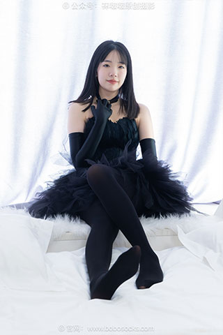 [袜啵啵] 487期 小甜豆-高跟鞋、油亮厚黑丝、黑色丝手套(带视频)【145P+1V/5.6G】