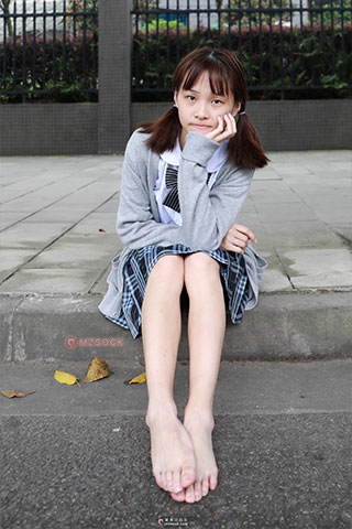 [MZSOCK]爱美足002 点点清纯小萝莉 格子裙【80P/28M】